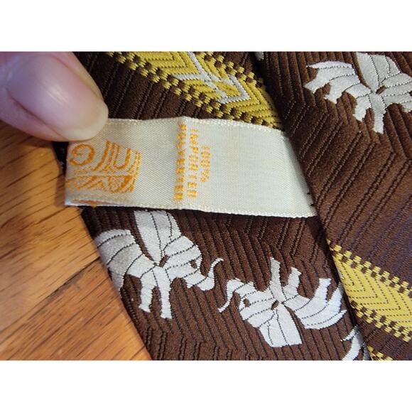 Vintage Elephant Safari Grenada by Excello Men's Tie 100% Polyester over 4" wide - Picture 9 of 10